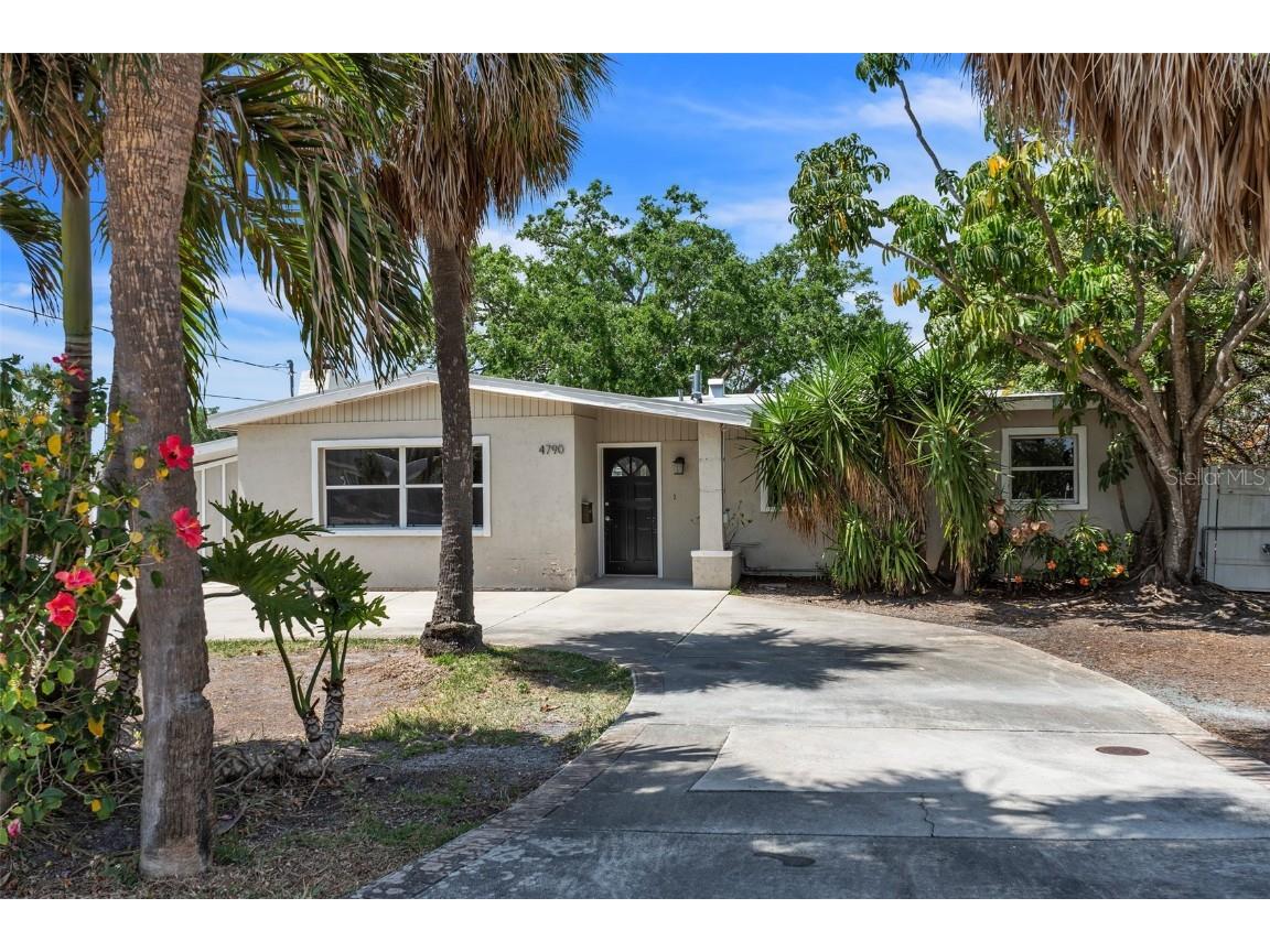 4790 Shore Acres Boulevard NE Saint Petersburg FL 33703 TB8371026 image1