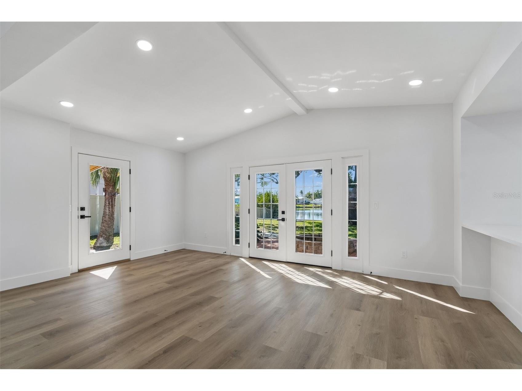 4790 Shore Acres Boulevard NE Saint Petersburg FL 33703 TB8499243 image10