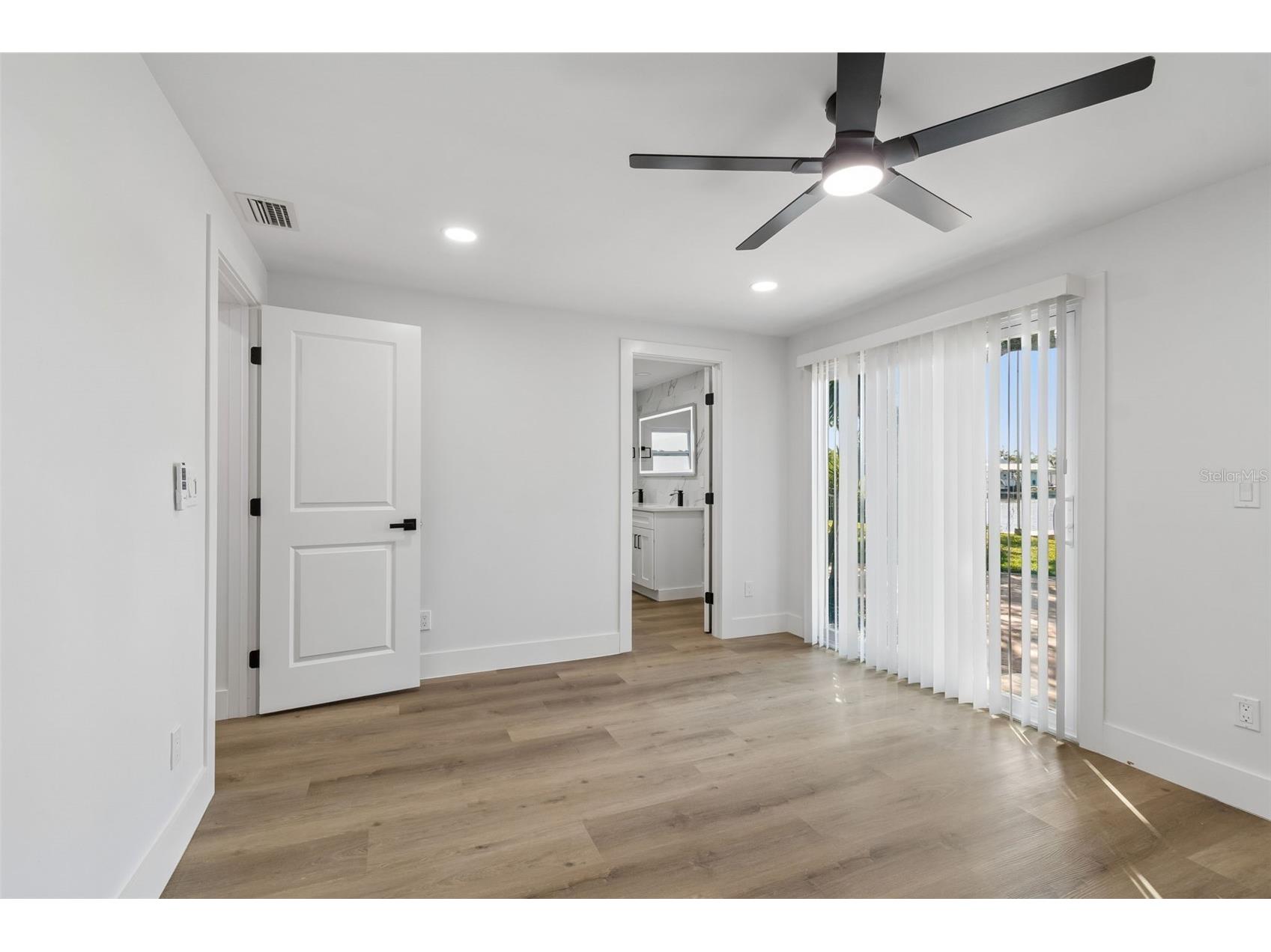 4790 Shore Acres Boulevard NE Saint Petersburg FL 33703 TB8499243 image17