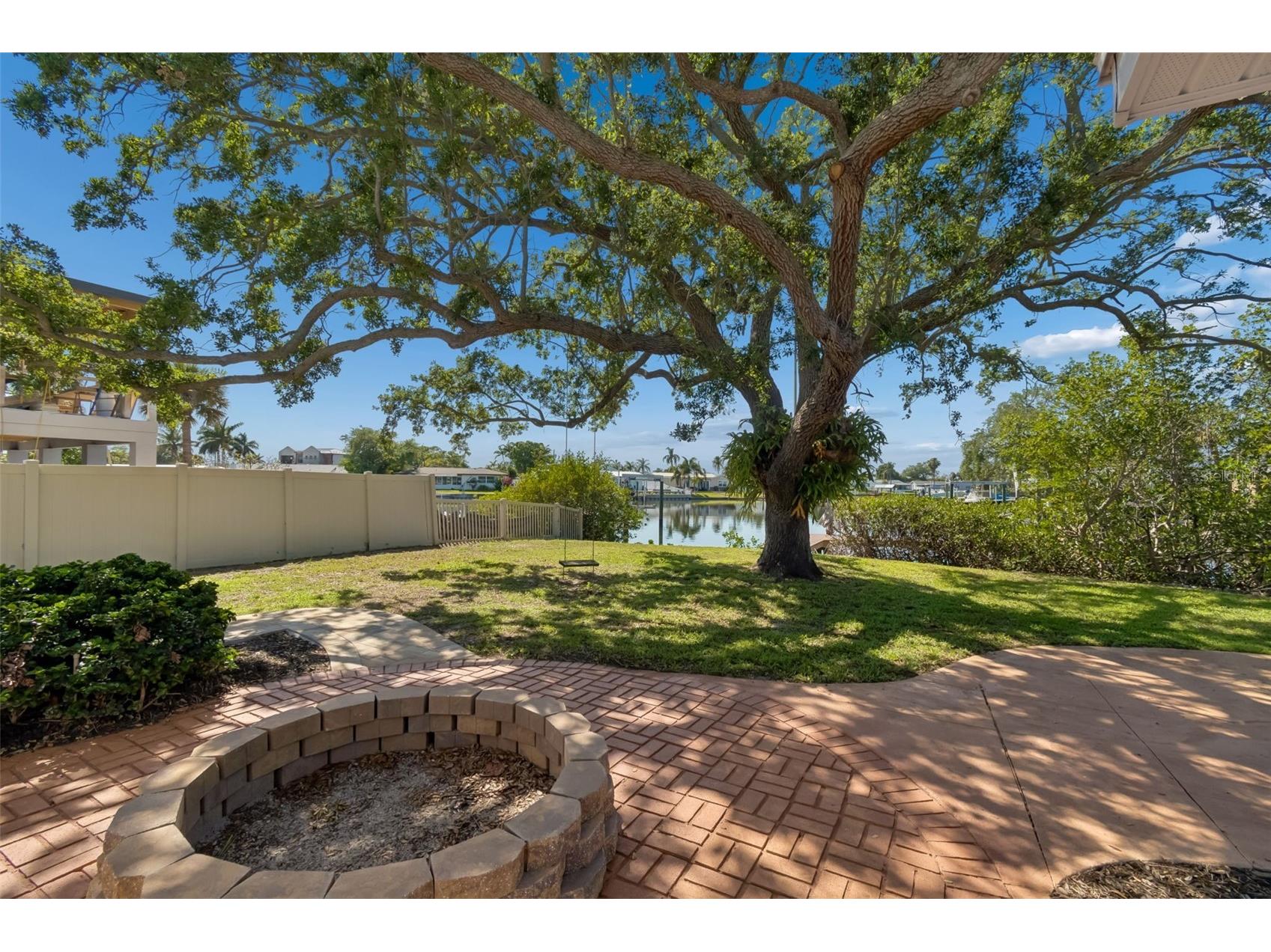 4790 Shore Acres Boulevard NE Saint Petersburg FL 33703 TB8499243 image35