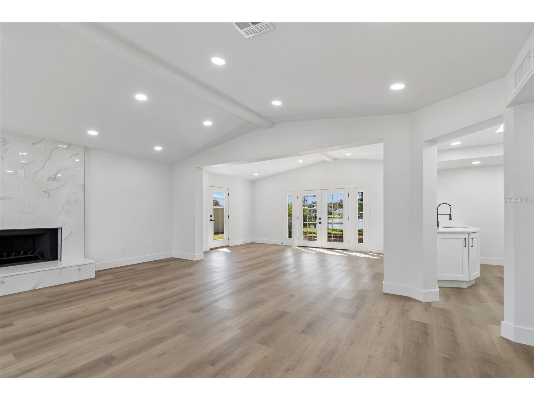 4790 Shore Acres Boulevard NE Saint Petersburg FL 33703 TB8499243 image5