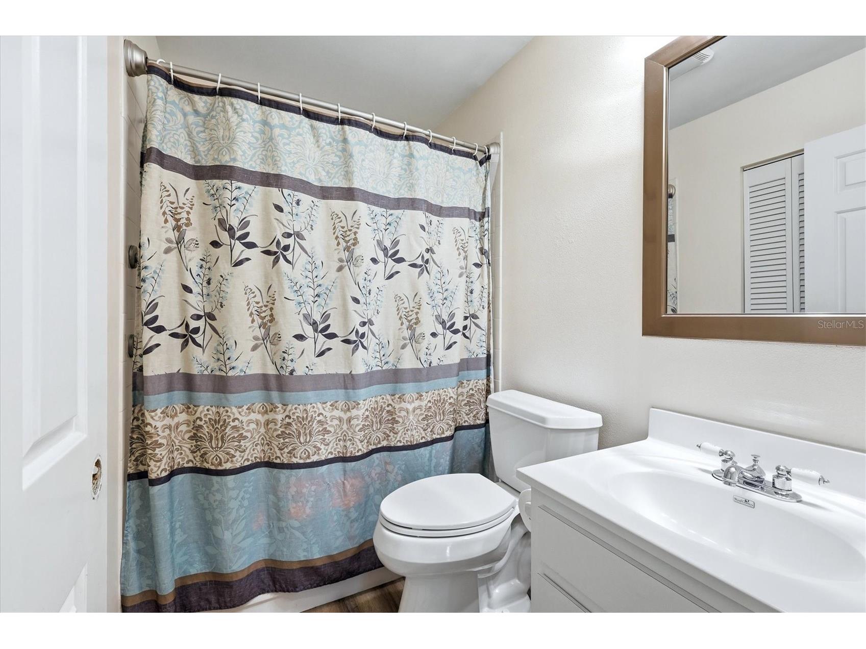 4793 Oak Forest Drive W #46 Sarasota FL 34231 N6144200 image13