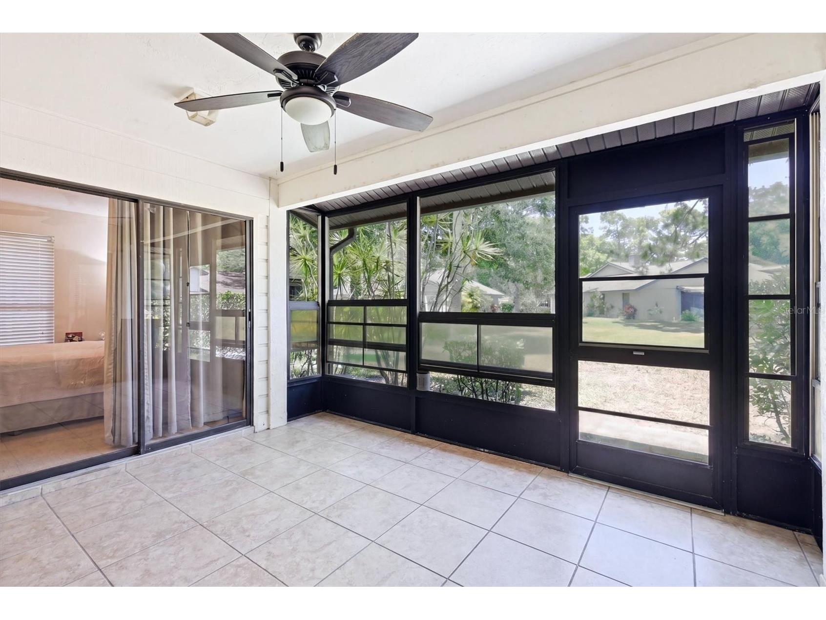 4793 Oak Forest Drive W #46 Sarasota FL 34231 N6144200 image15