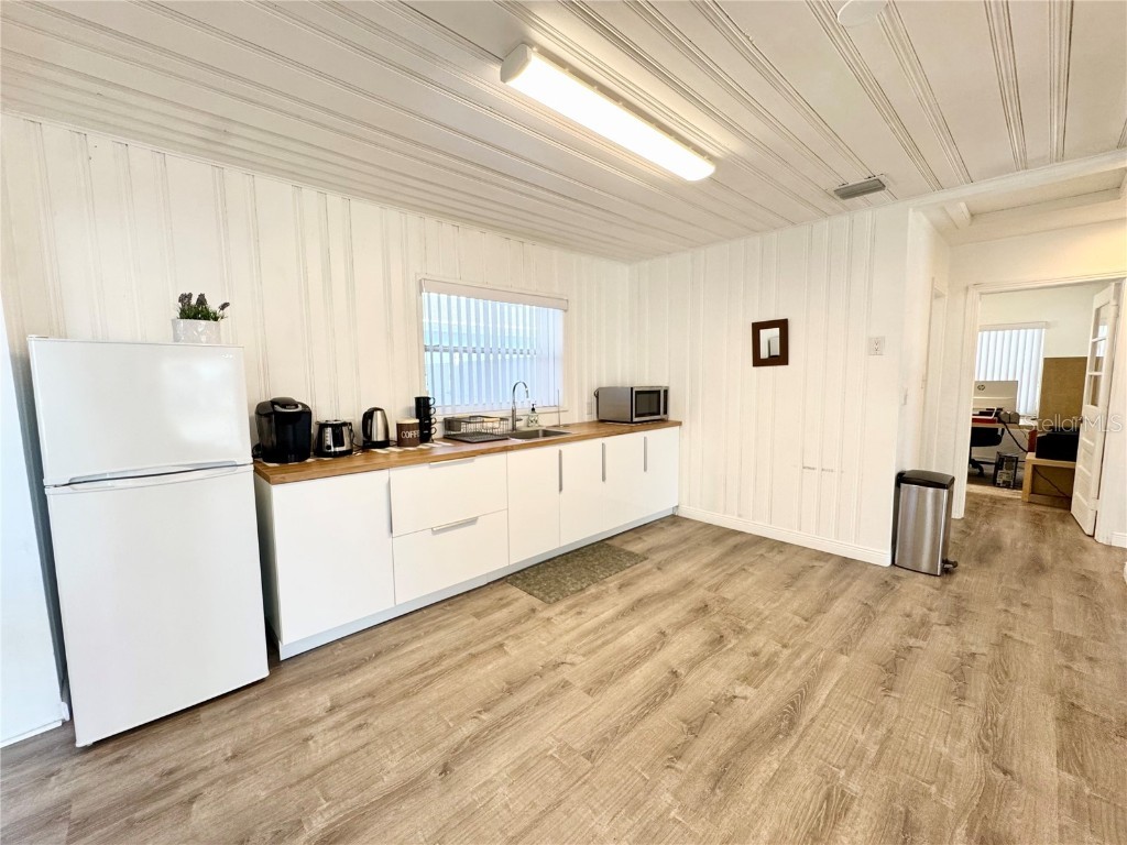 4795 49th Street N Saint Petersburg FL 33709 TB8444455 image11