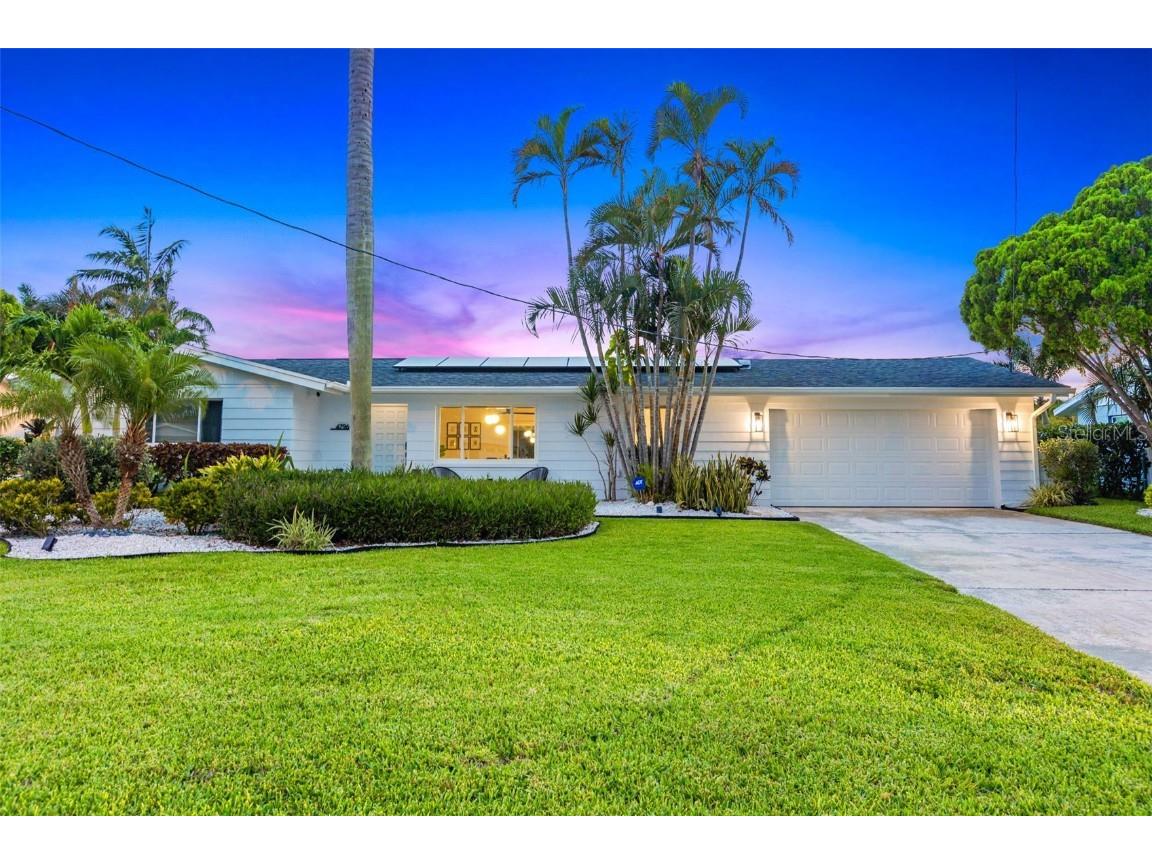 4796 Dover Street NE Saint Petersburg FL 33703 U8203724 image1