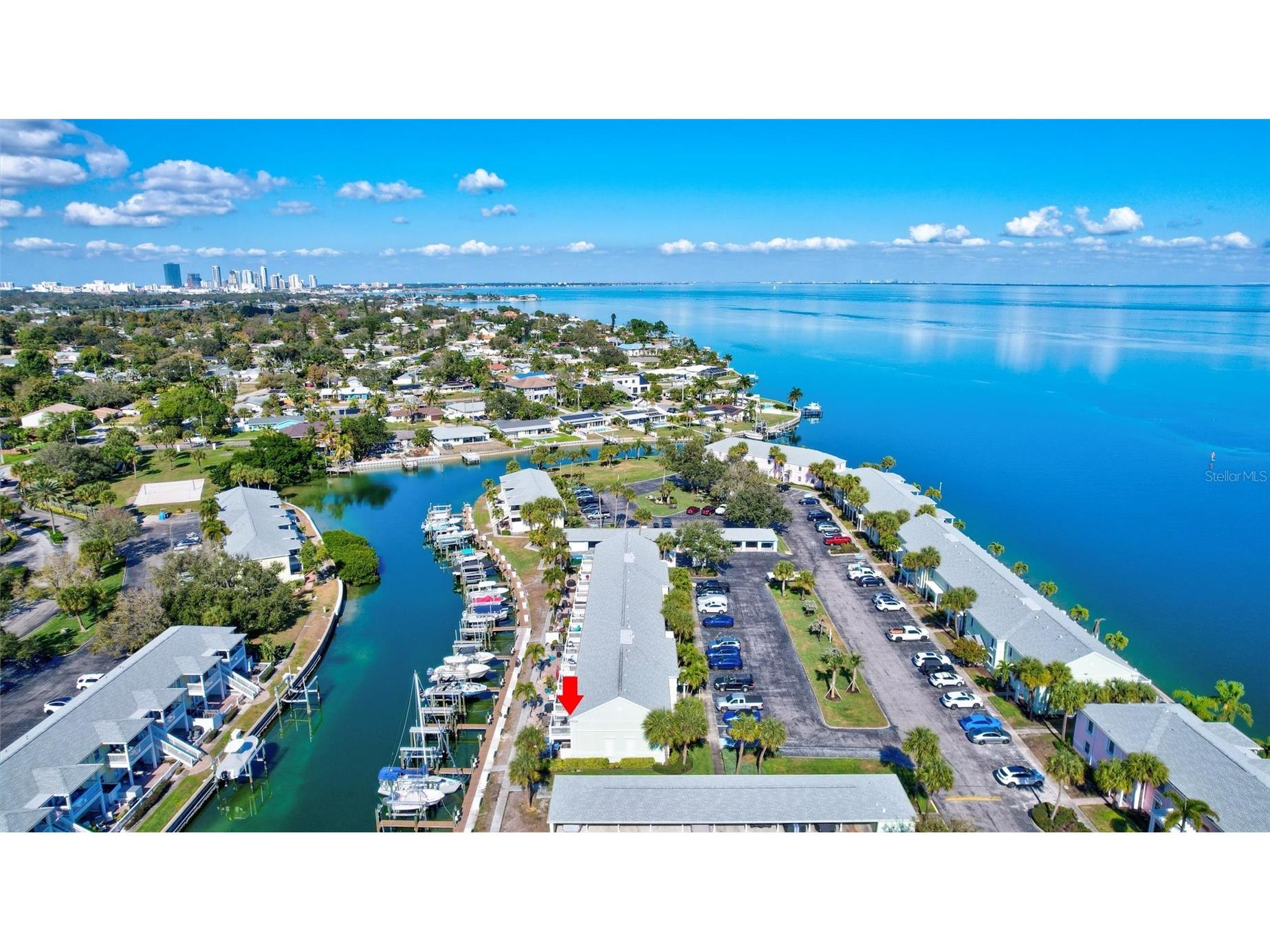 4799 Coquina Key Drive SE Saint Petersburg FL 33705 TB8466453 image1