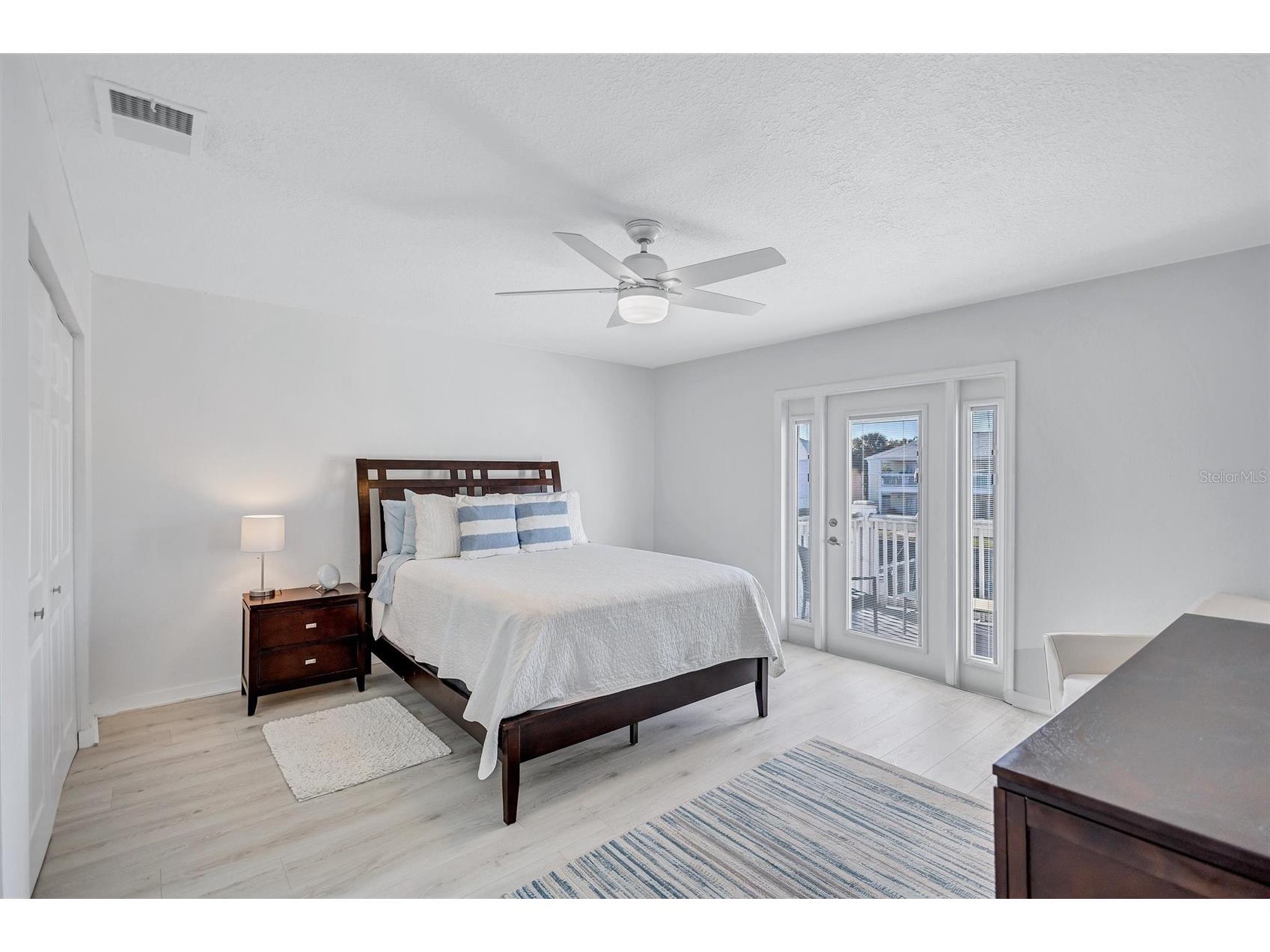 4799 Coquina Key Drive SE Saint Petersburg FL 33705 TB8466453 image17