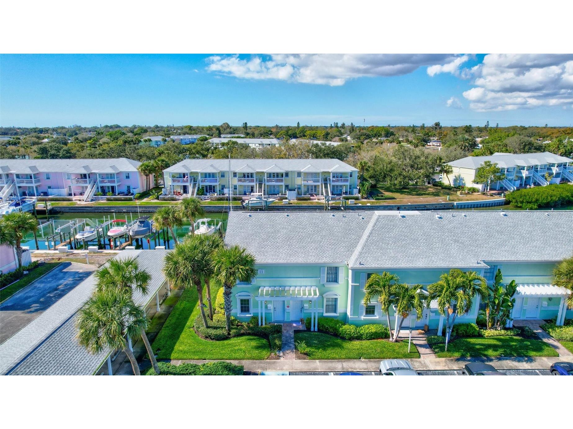 4799 Coquina Key Drive SE Saint Petersburg FL 33705 TB8466453 image2