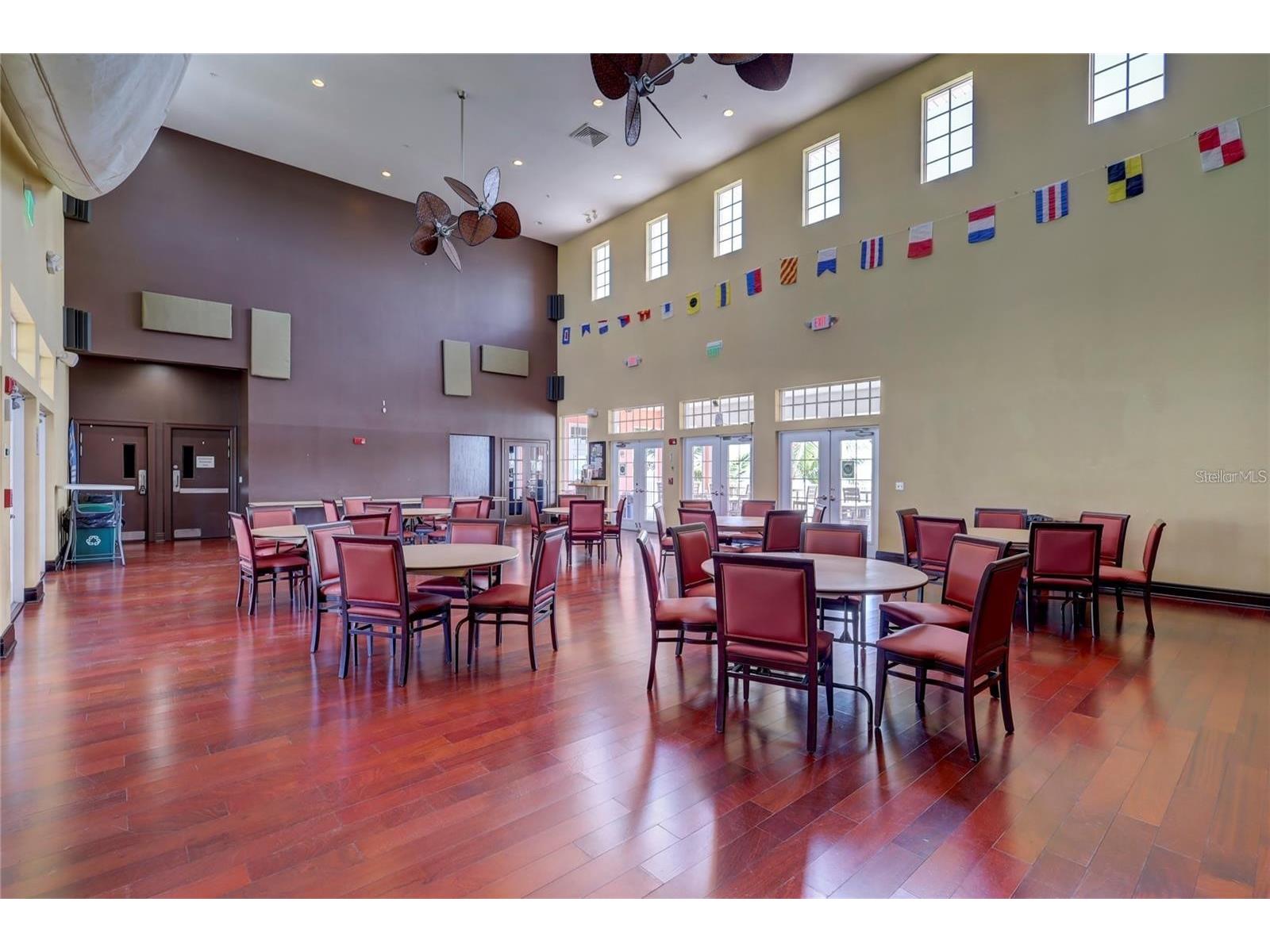 4799 Coquina Key Drive SE Saint Petersburg FL 33705 TB8466453 image38