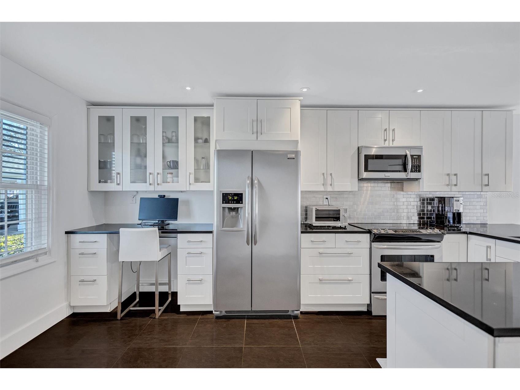 4799 Coquina Key Drive SE Saint Petersburg FL 33705 TB8466453 image4