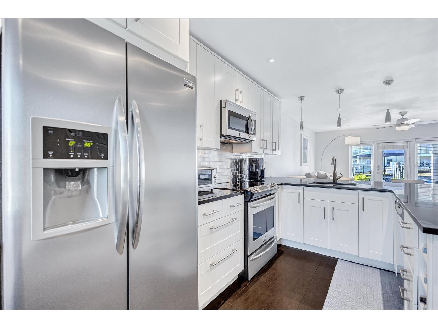 4799 Coquina Key Drive SE Saint Petersburg FL 33705 TB8466453 image7