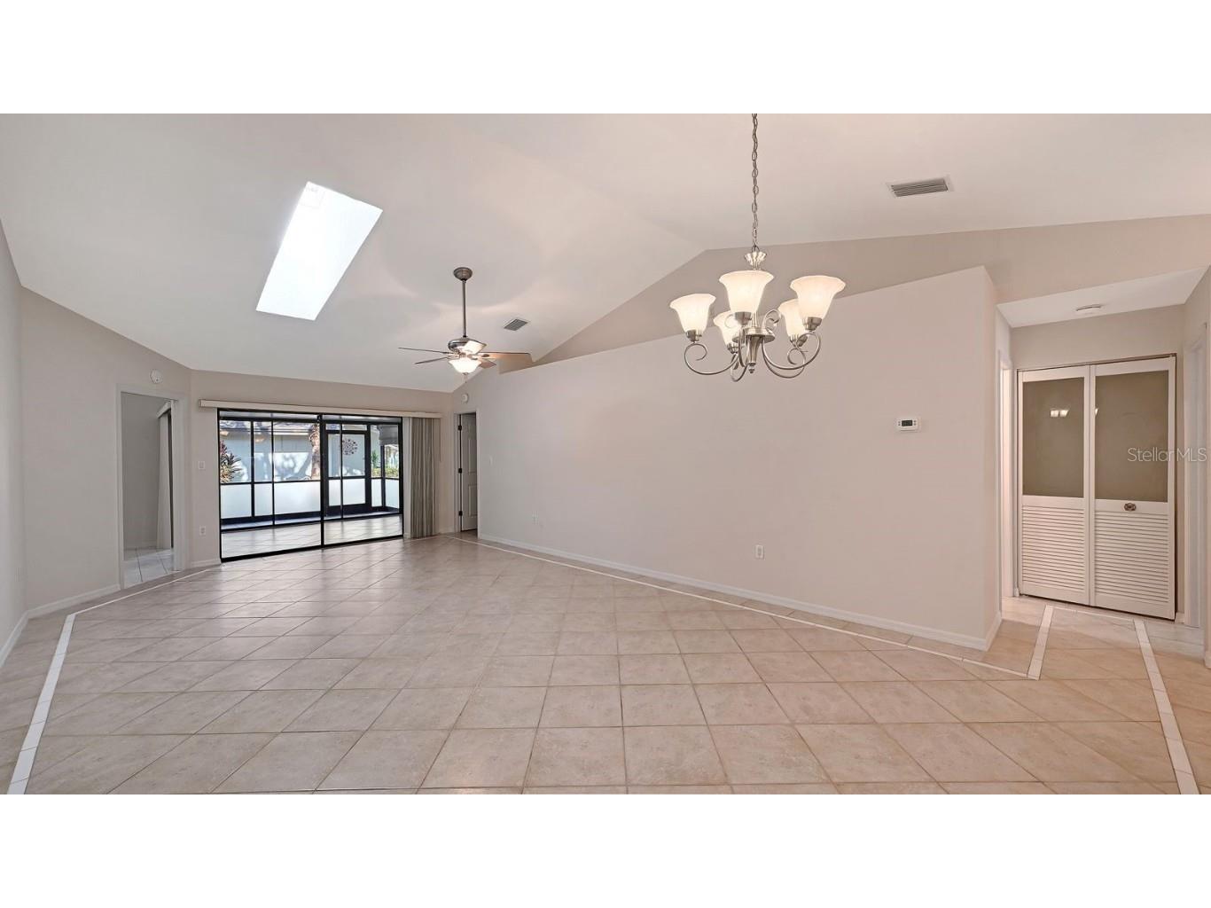 4799 Oak Forest Drive W #43 Sarasota FL 34231 A4671738 image6
