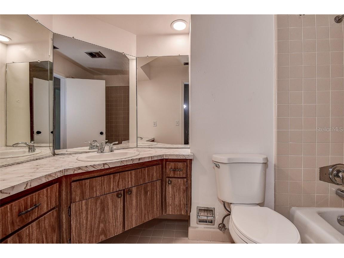 48 Country Club Drive #48 Largo FL 33771 TB8417672 image25