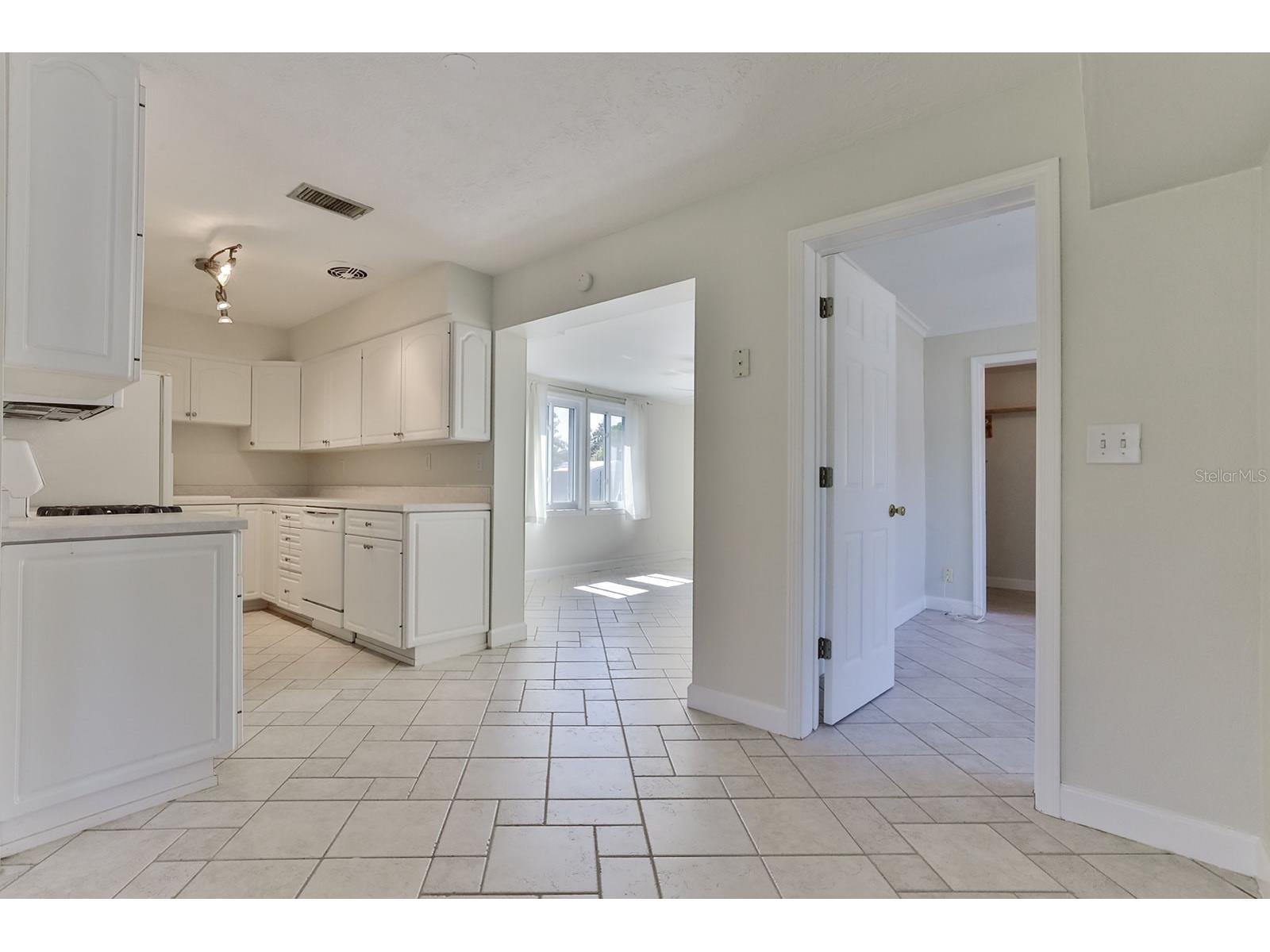 480 Carolyn Street New Smyrna Beach FL 32168 NS1087944 image39