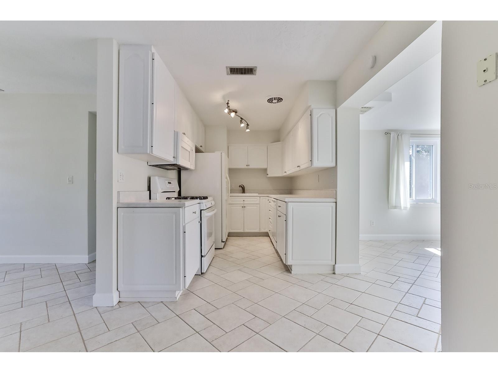 480 Carolyn Street New Smyrna Beach FL 32168 NS1087944 image40