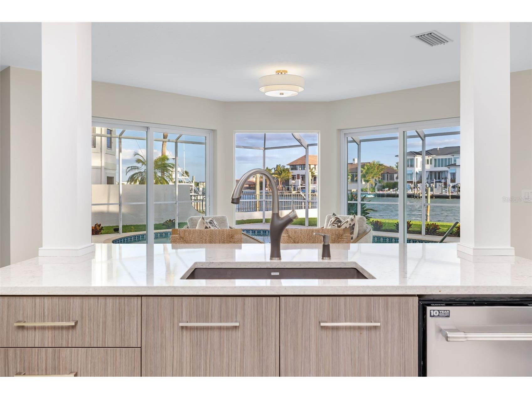 480 Cleveland Drive Sarasota FL 34236 A4672676 image12