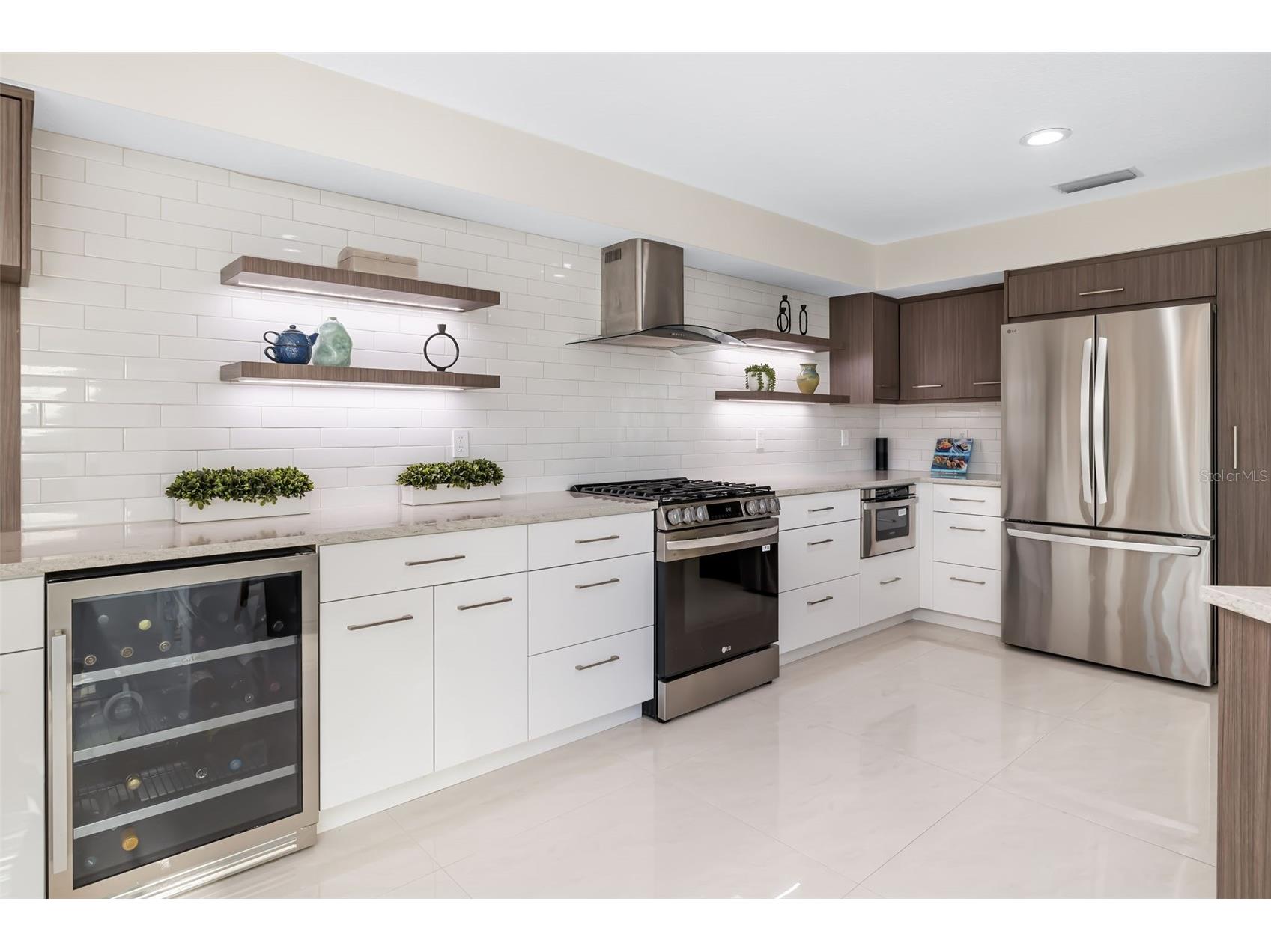 480 Cleveland Drive Sarasota FL 34236 A4672676 image18