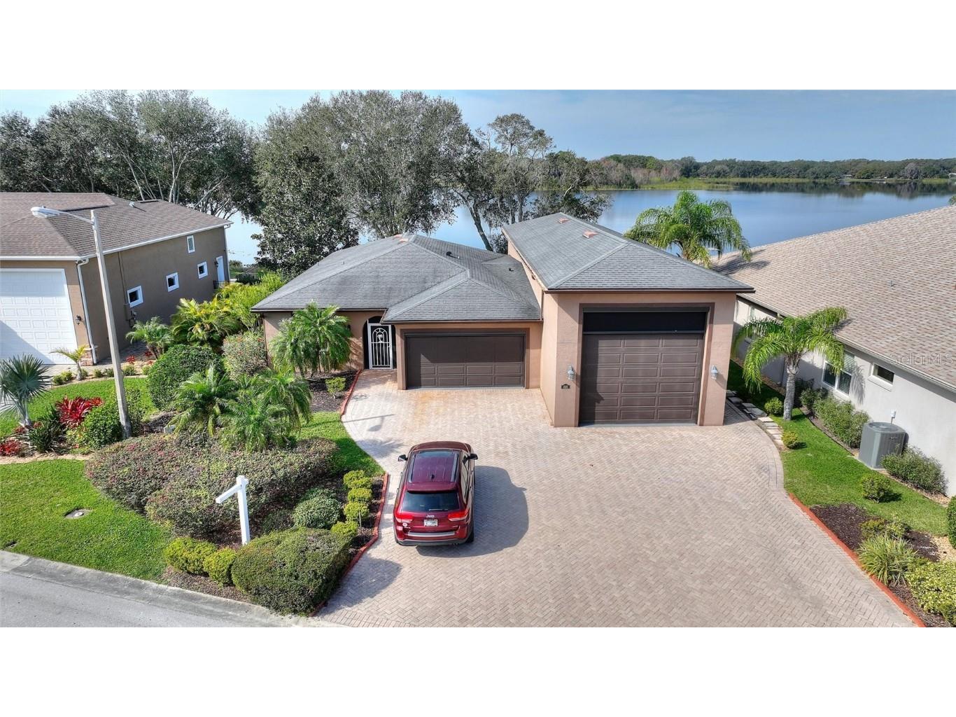 480 Meandering Way Polk City FL 33868 L4949716 image1