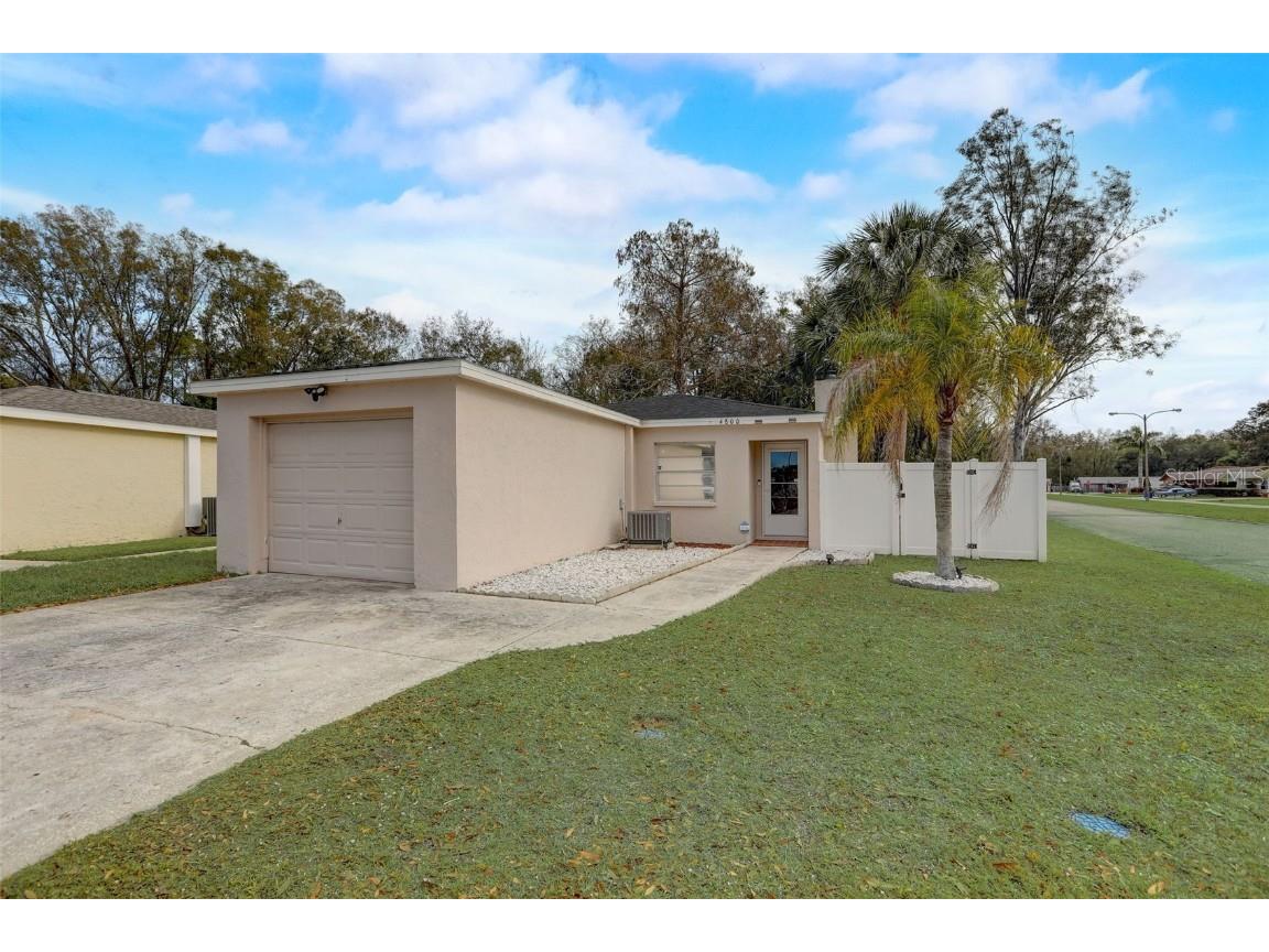 4800 Tampa Downs Boulevard Lutz FL 33559 T3498969 image1