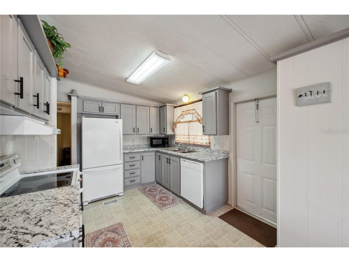 4801 Blanco Drive Zephyrhills FL 33541 TB8380908 image17