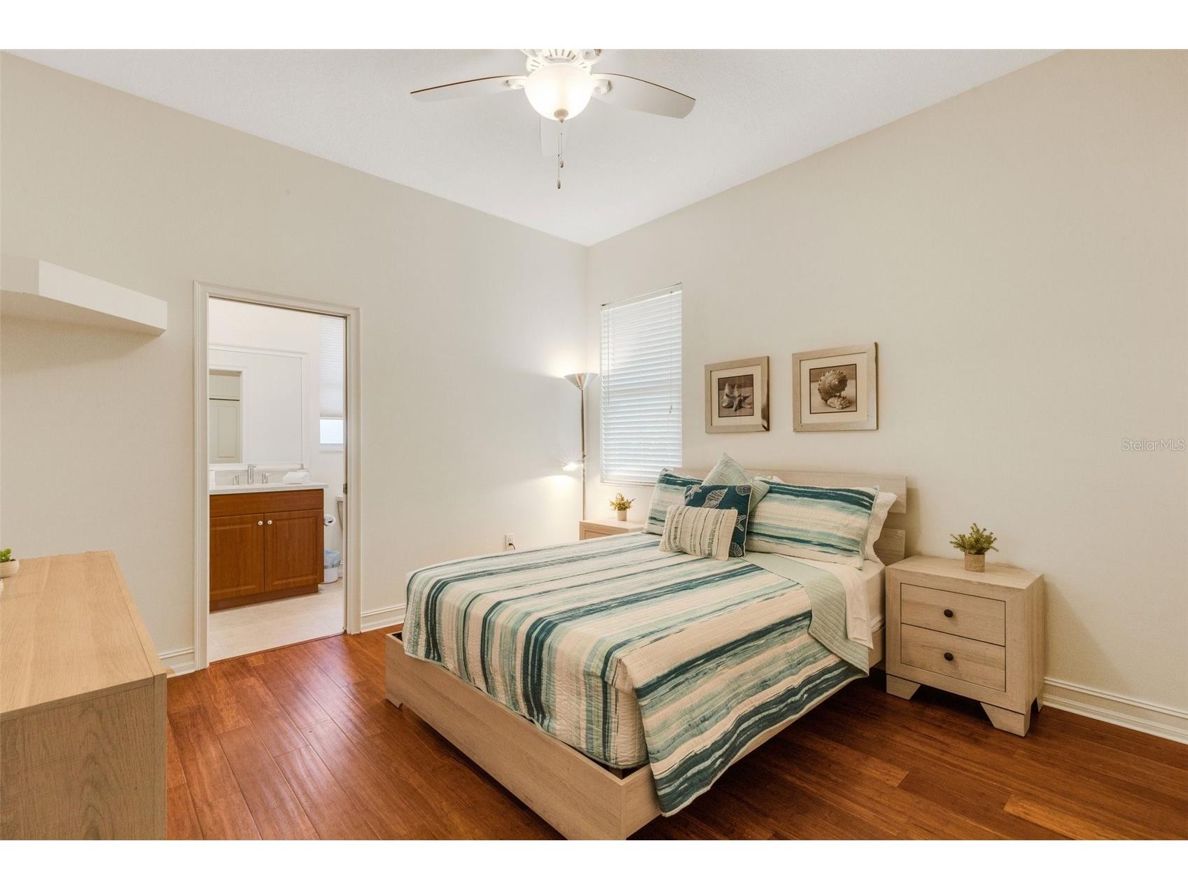 4801 Edgemont Court Sarasota FL 34233 A4682301 image25