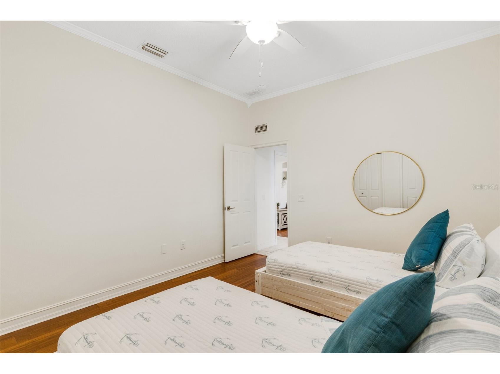 4801 Edgemont Court Sarasota FL 34233 A4682301 image34