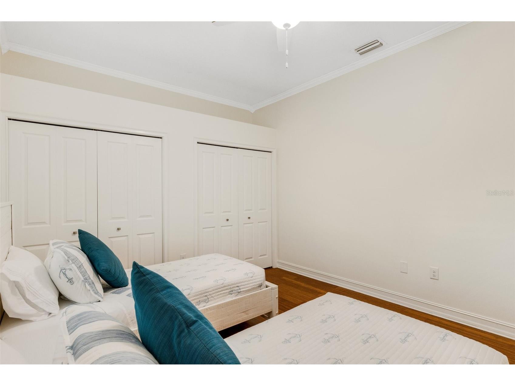 4801 Edgemont Court Sarasota FL 34233 A4682301 image35