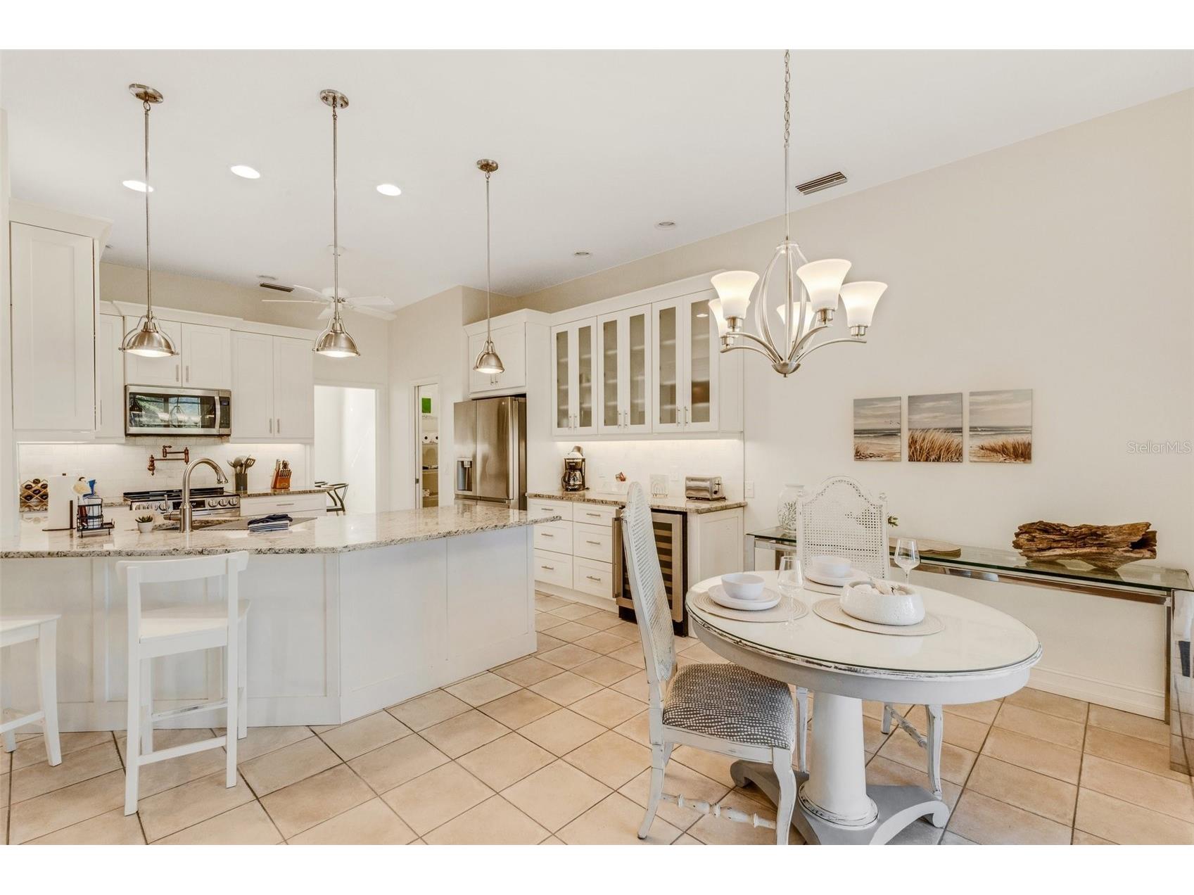 4801 Edgemont Court Sarasota FL 34233 A4682301 image6