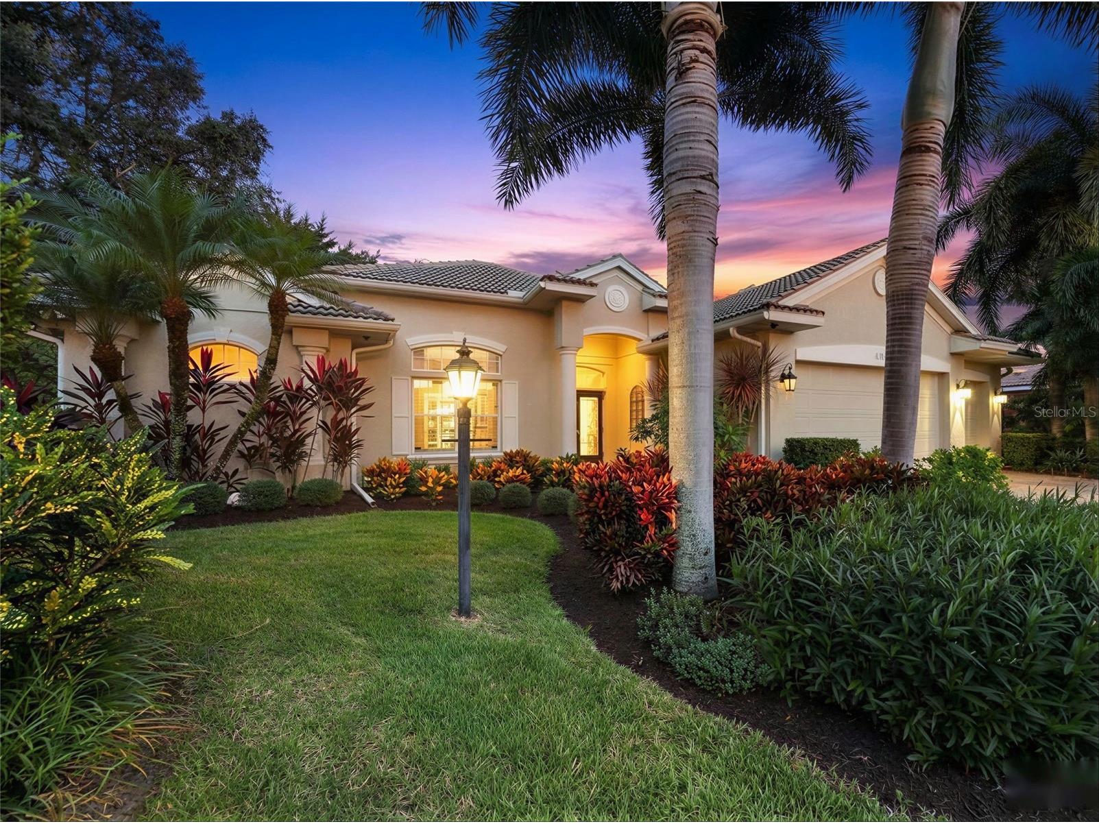 4801 Edgemont Court Sarasota FL 34233 A4687407 image1