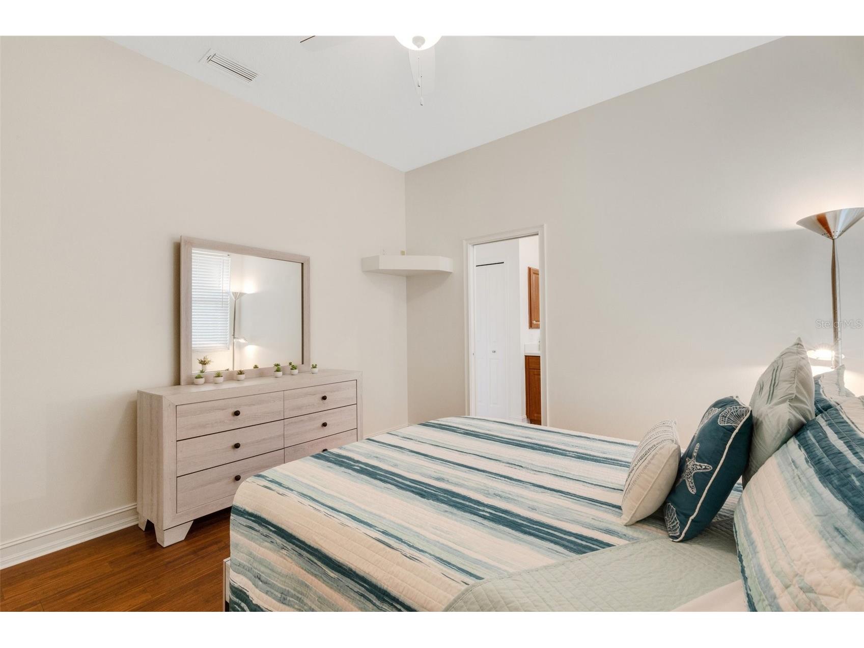 4801 Edgemont Court Sarasota FL 34233 A4687407 image24