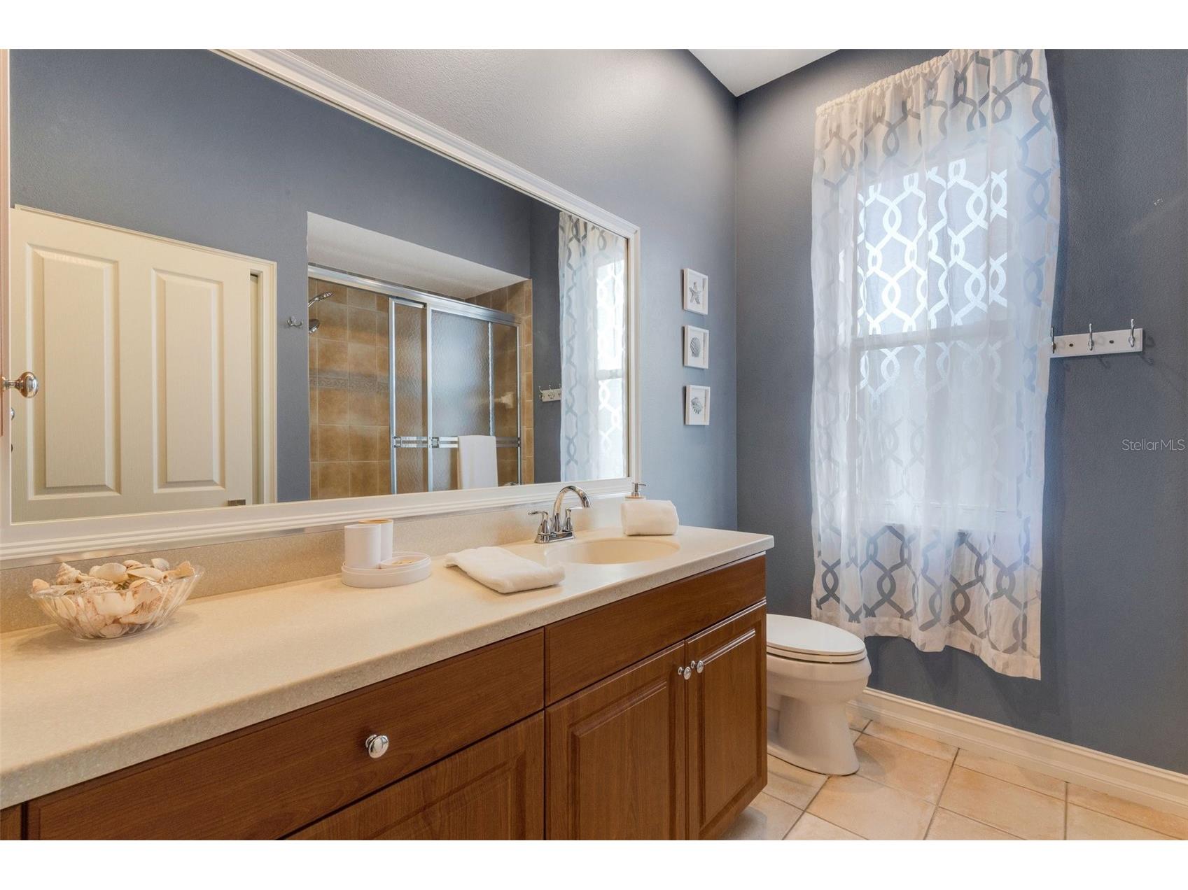 4801 Edgemont Court Sarasota FL 34233 A4687407 image26