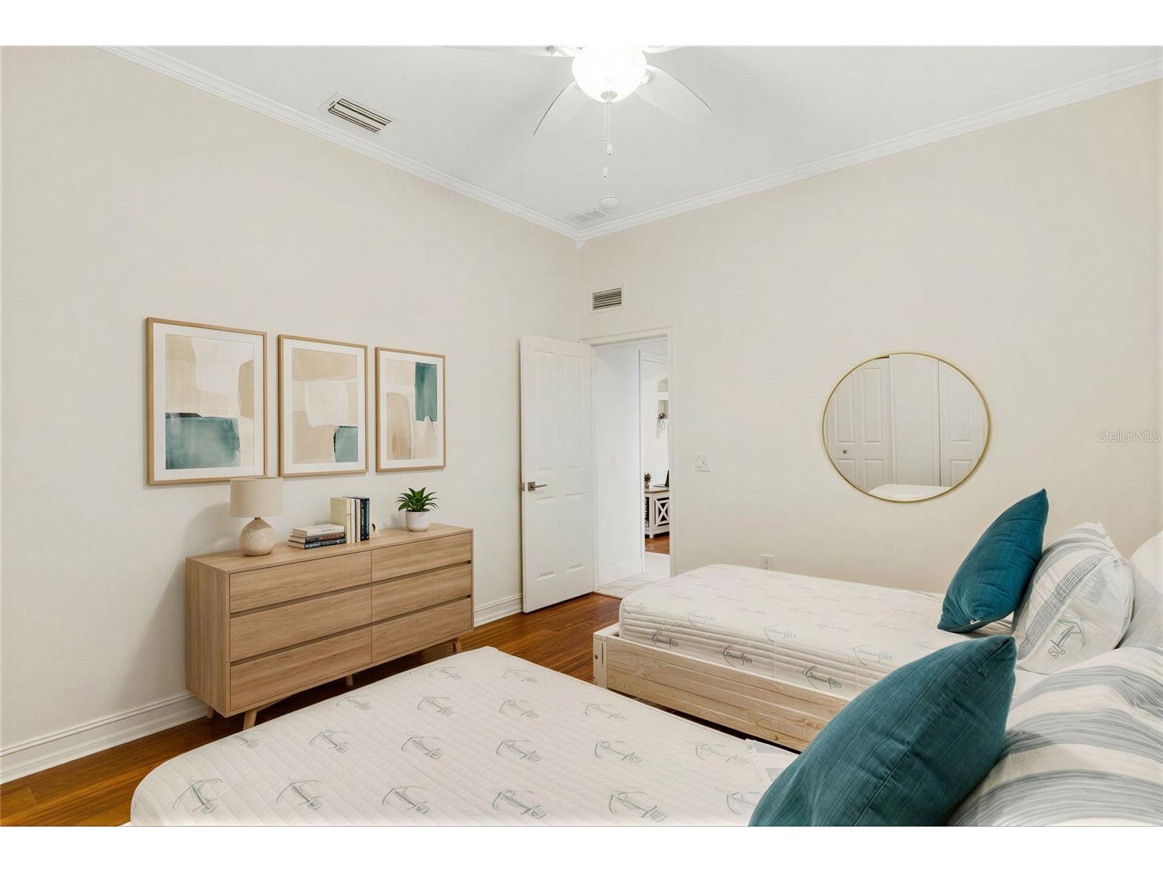 4801 Edgemont Court Sarasota FL 34233 A4687407 image29