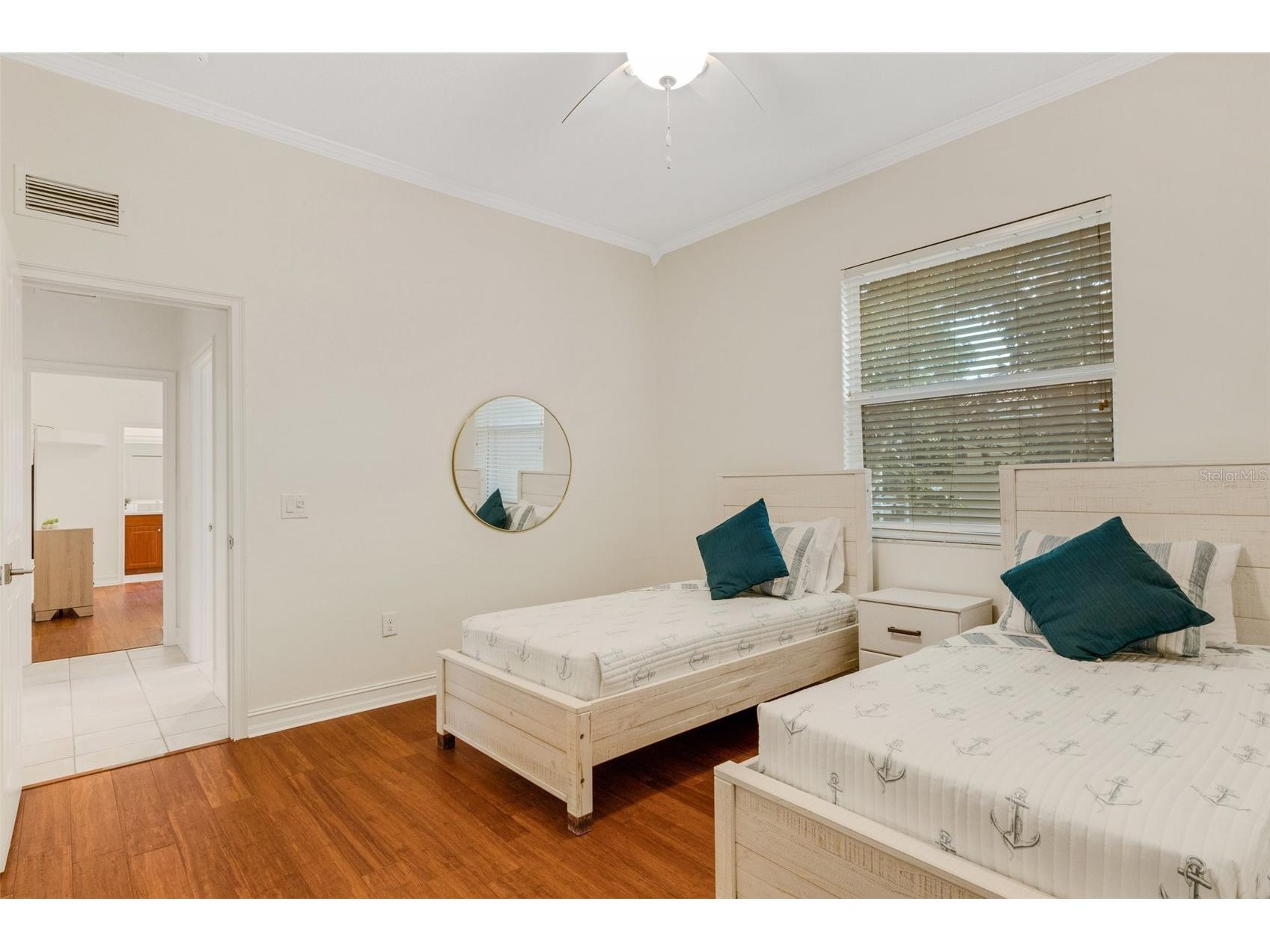 4801 Edgemont Court Sarasota FL 34233 A4687407 image30