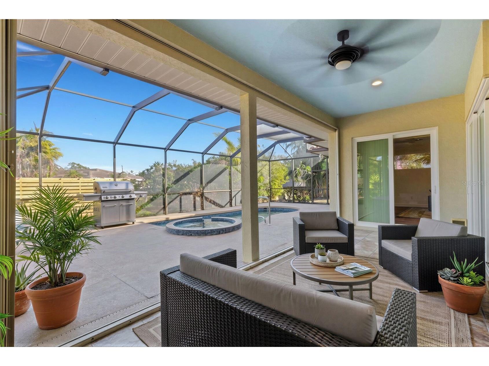 4801 Edgemont Court Sarasota FL 34233 A4687407 image39