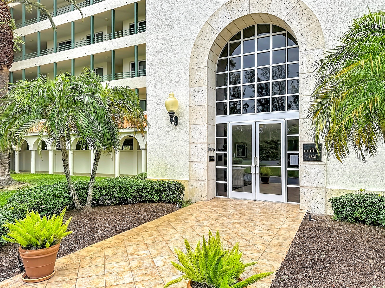 4801 Osprey Drive S #103 Saint Petersburg FL 33711 TB8506305 image1