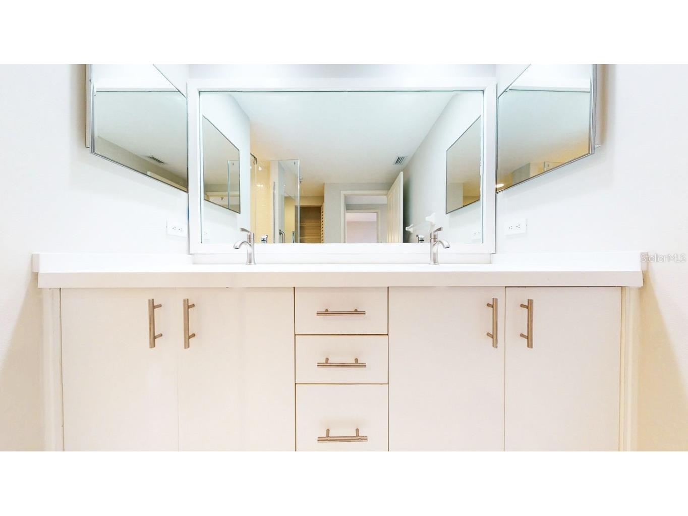 4801 Osprey Drive S #107 Saint Petersburg FL 33711 - BOCA CIEGA CHANNEL U8231141 image44