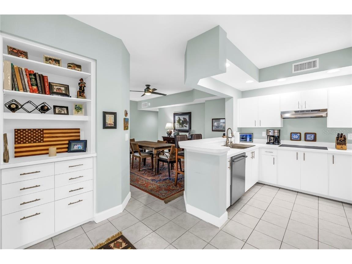 4801 Osprey Drive S #303 Saint Petersburg FL 33711 TB8448612 image18