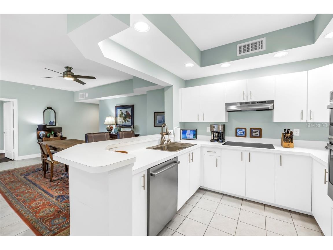 4801 Osprey Drive S #303 Saint Petersburg FL 33711 TB8448612 image20