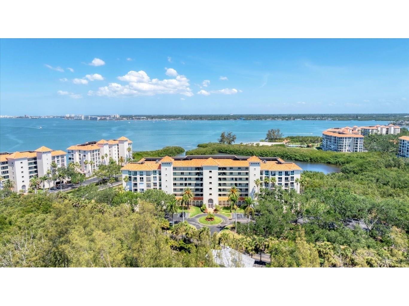 4801 Osprey Drive S #405 Saint Petersburg FL 33711 - BOCA CIEGA BAY A4651278 image1
