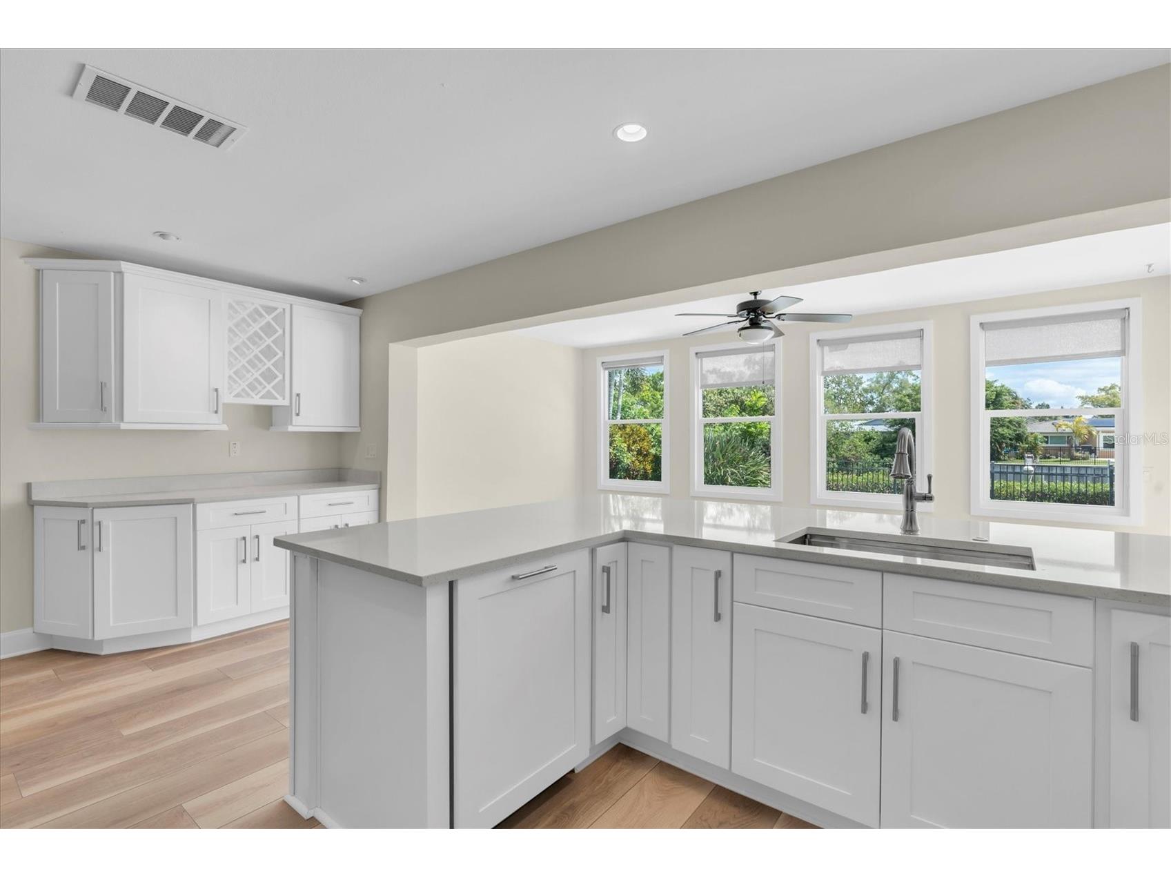 4801 Shore Acres Boulevard NE Saint Petersburg FL 33703 TB8496519 image11