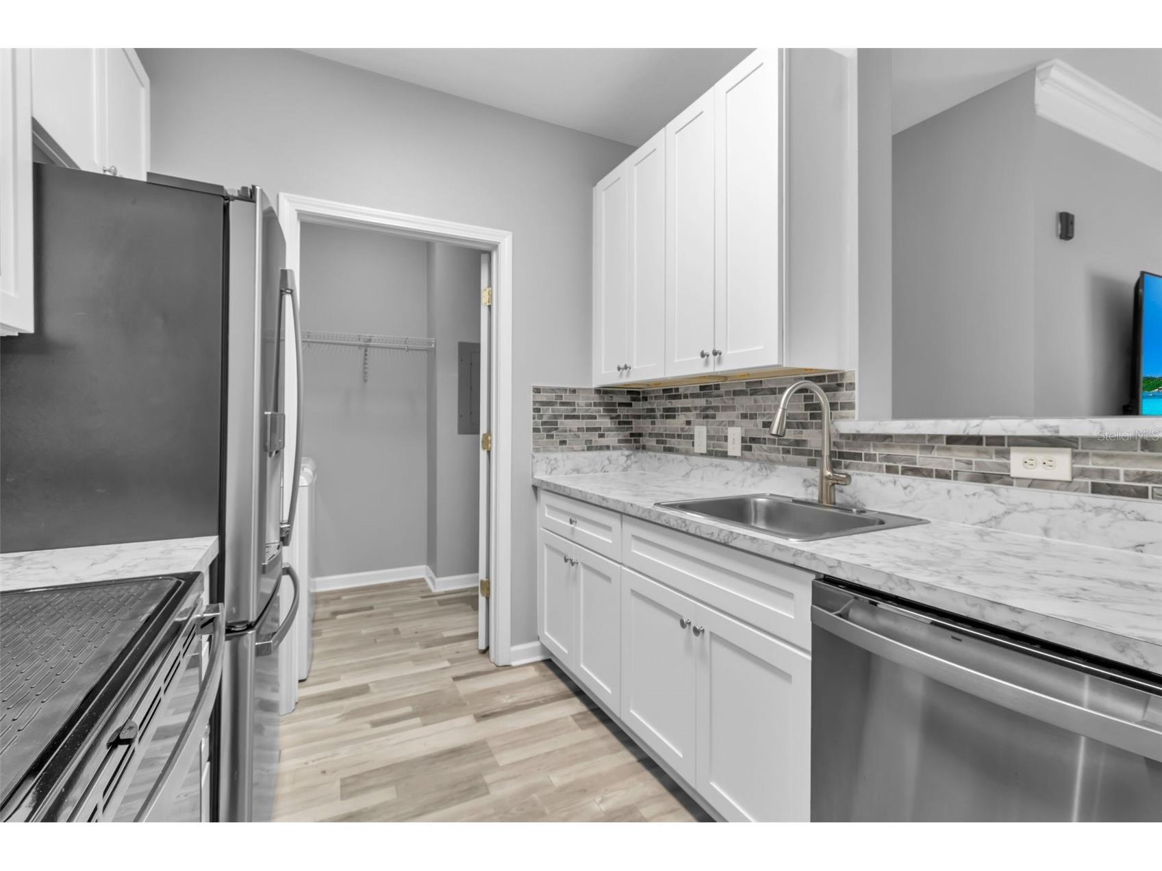 4802 51st Street W #1207 Bradenton FL 34210 A4692176 image3