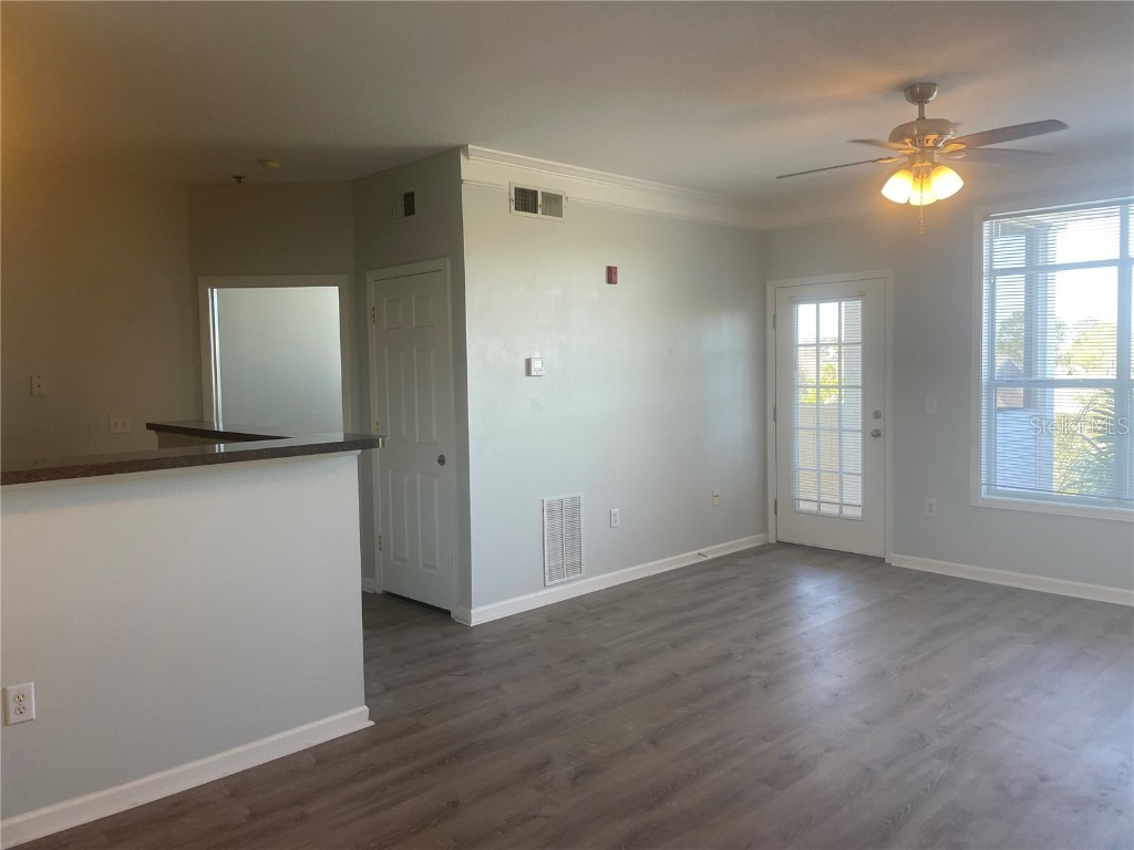 4802 51st Street W #1323 Bradenton FL 34210 A4670403 image3