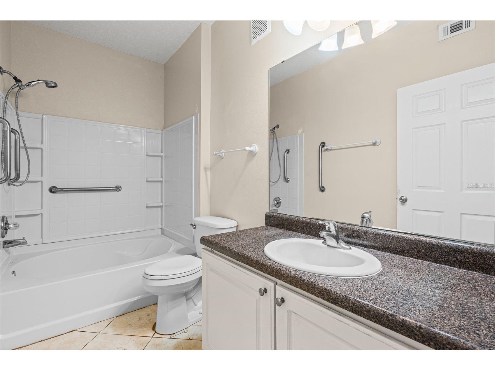 4802 51st Street W #214 Bradenton FL 34210 A4696802 image11