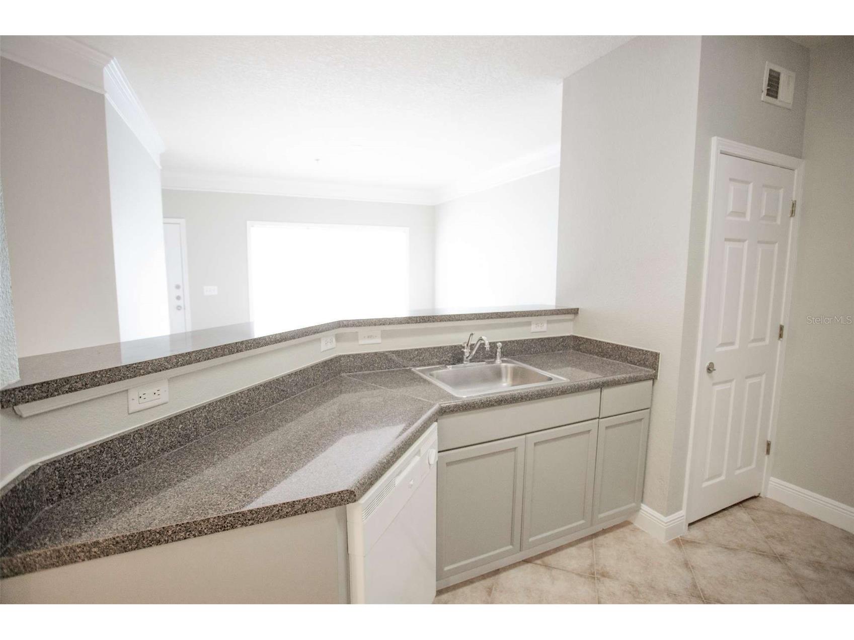 4802 51st Street W #307 Bradenton FL 34210 A4693087 image7