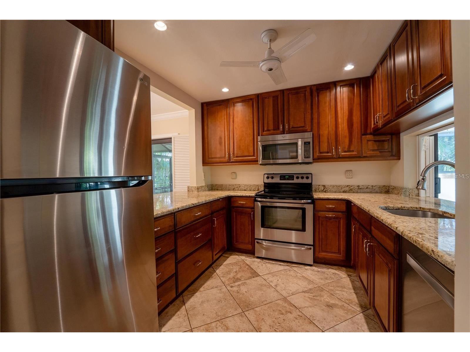 4802 Kestral Park Circle #22 Sarasota FL 34231 A4678273 image6