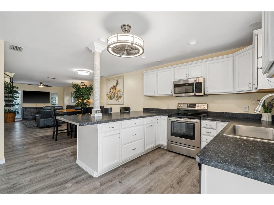 4803 SW Santa Barbara Court #5 Cape Coral FL 33914 - SAN CARLOS CANAL C7510801 image16