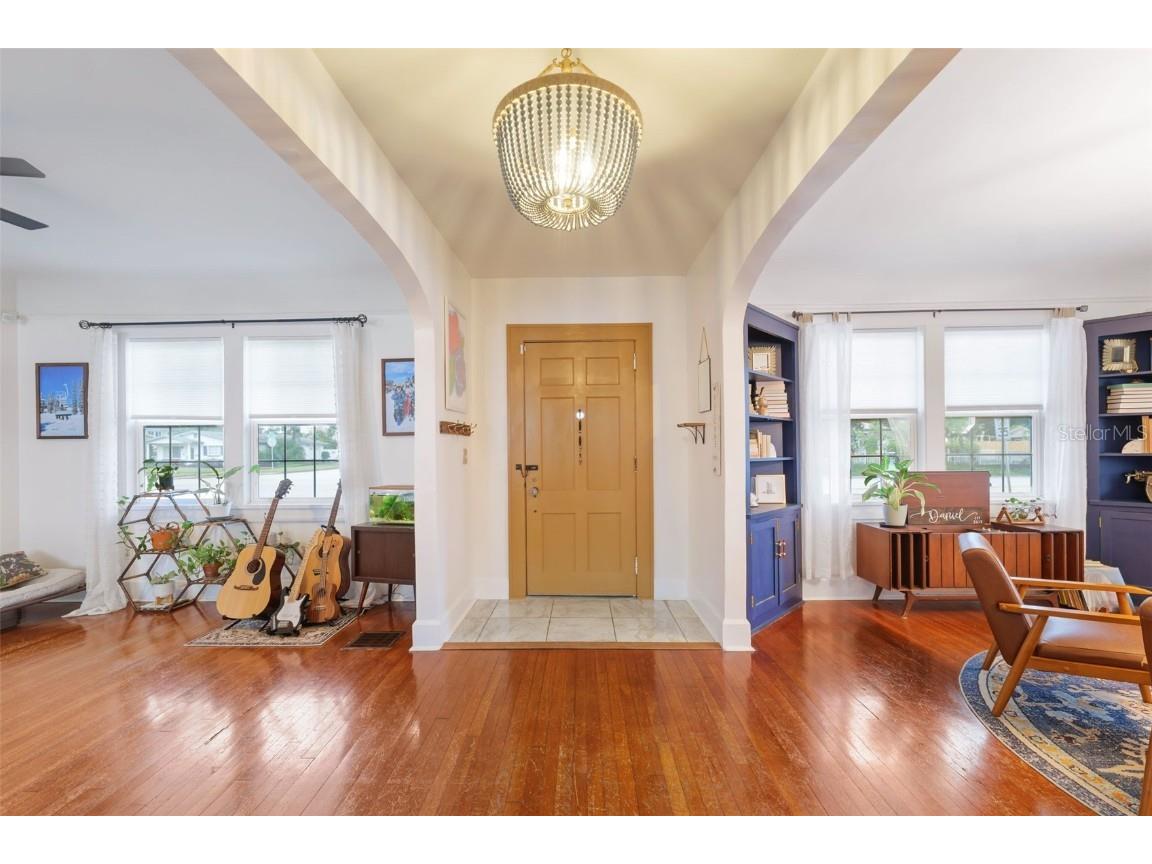 4805 16th Street N Saint Petersburg FL 33703 TB8418013 image3