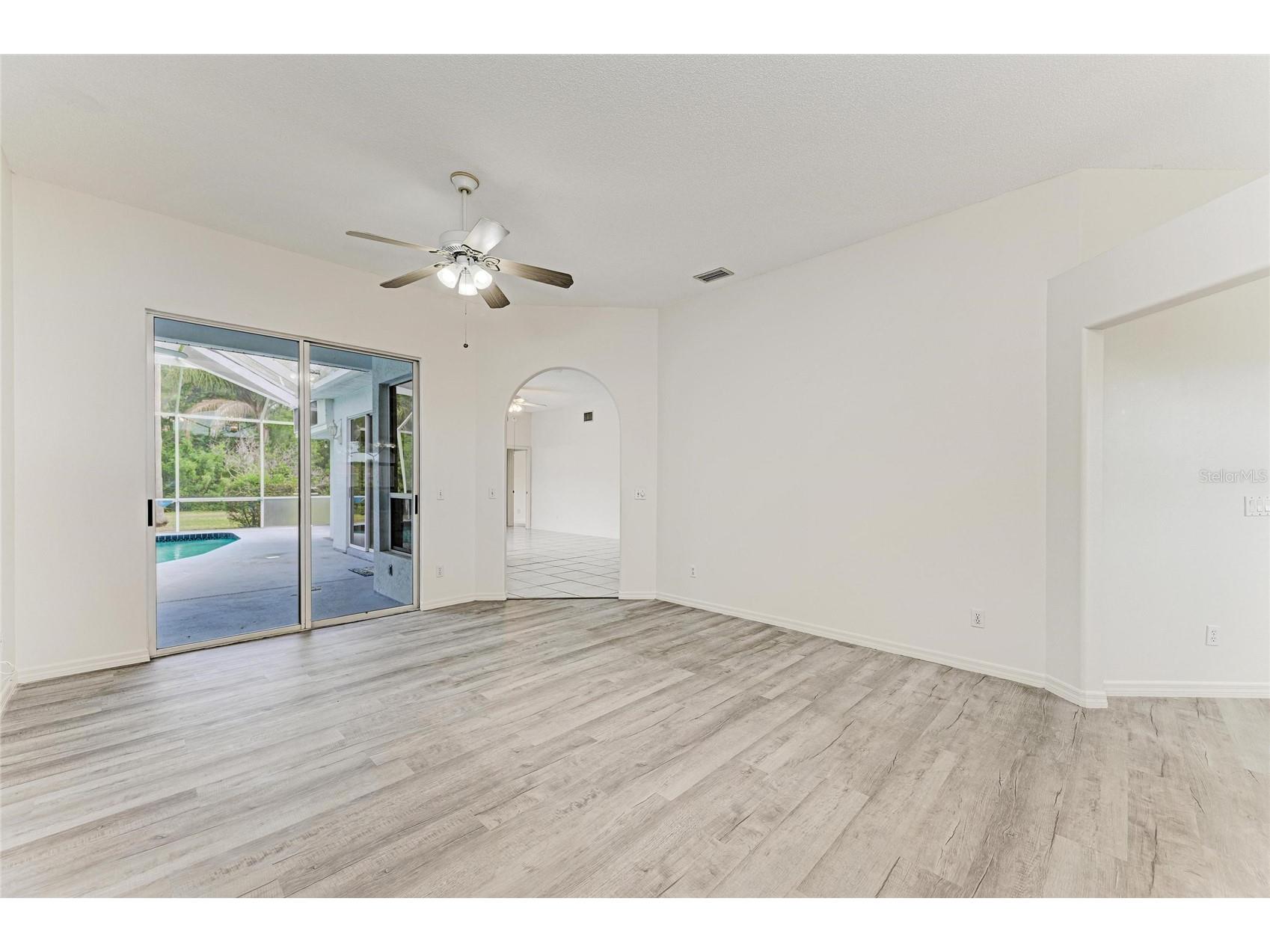 4805 76th Court E Bradenton FL 34203 A4687375 image6