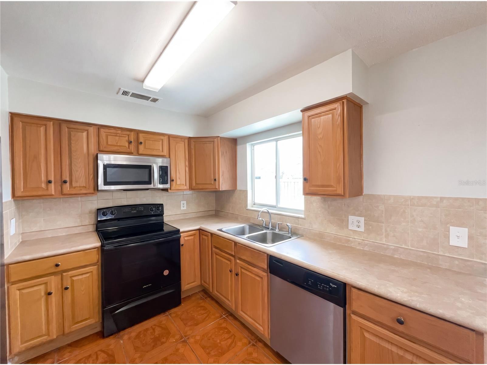 4805 Beacon Street Orlando FL 32808 O6414888 image8