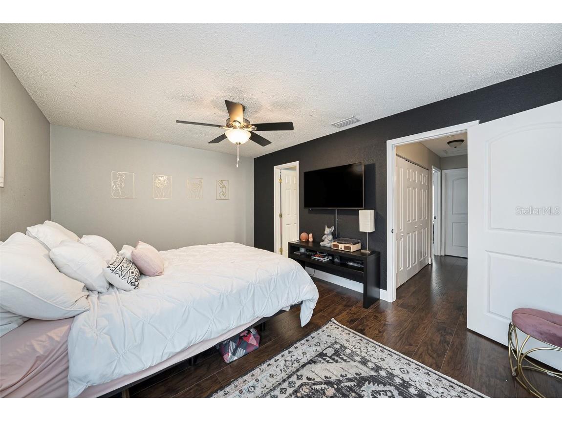 4805 Grove Point Drive Tampa FL 33624 TB8407614 image16